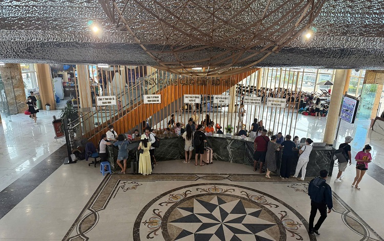 Lưu ý mới khi đi tàu Ao Tiên - Cô Tô: Tránh xếp hàng và đi nhầm tàu